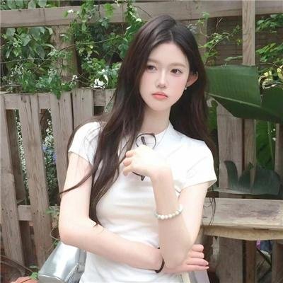 霓虹灯下的哨兵